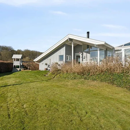 Lovely Summer House With Sea View Holiday home *
