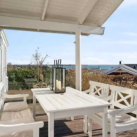 Lovely Summer House With Sea View Holiday home *