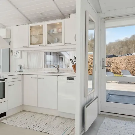 Lovely Summer House With Sea View Casa de Férias Sjolund