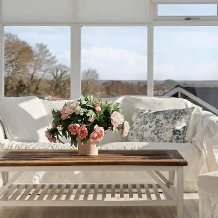 Lovely Summer House With Sea View Holiday home *