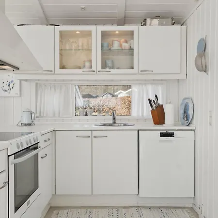 펜션 Lovely Summer House With Sea View