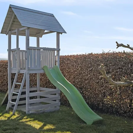 펜션 Lovely Summer House With Sea View *