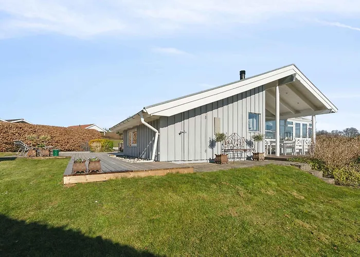 Lovely Summer House With Sea View *