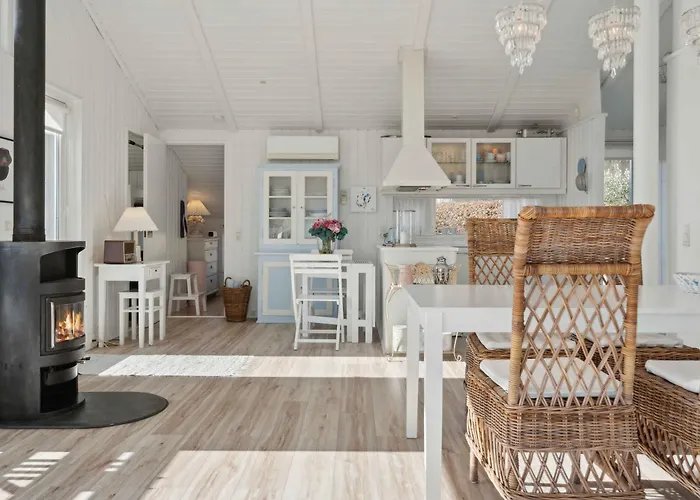 Lovely Summer House With Sea View Sjolund