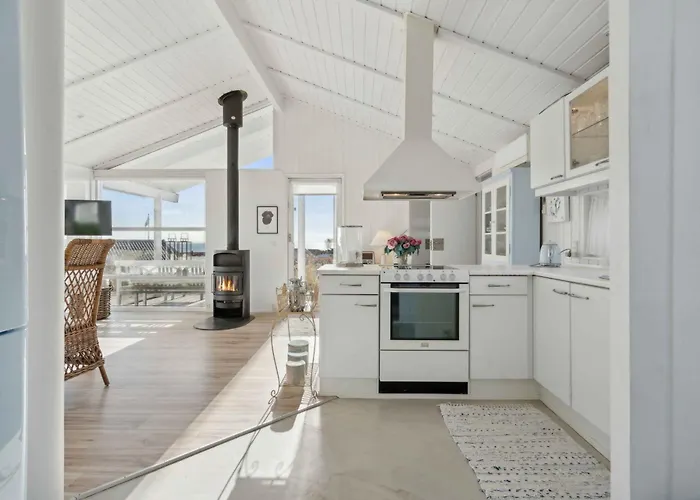 Lovely Summer House With Sea View Сasa de vacaciones