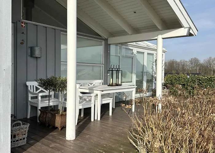 Lovely Summer House With Sea View Сasa de vacaciones *