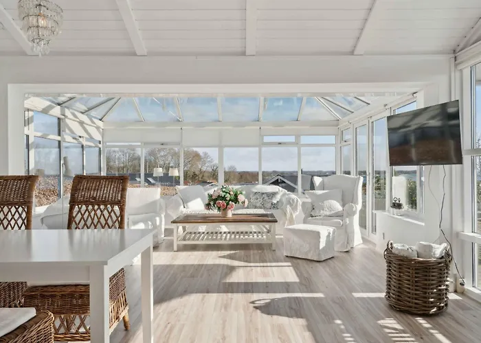 Сasa de vacaciones Lovely Summer House With Sea View *