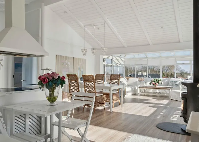 Lovely Summer House With Sea View *